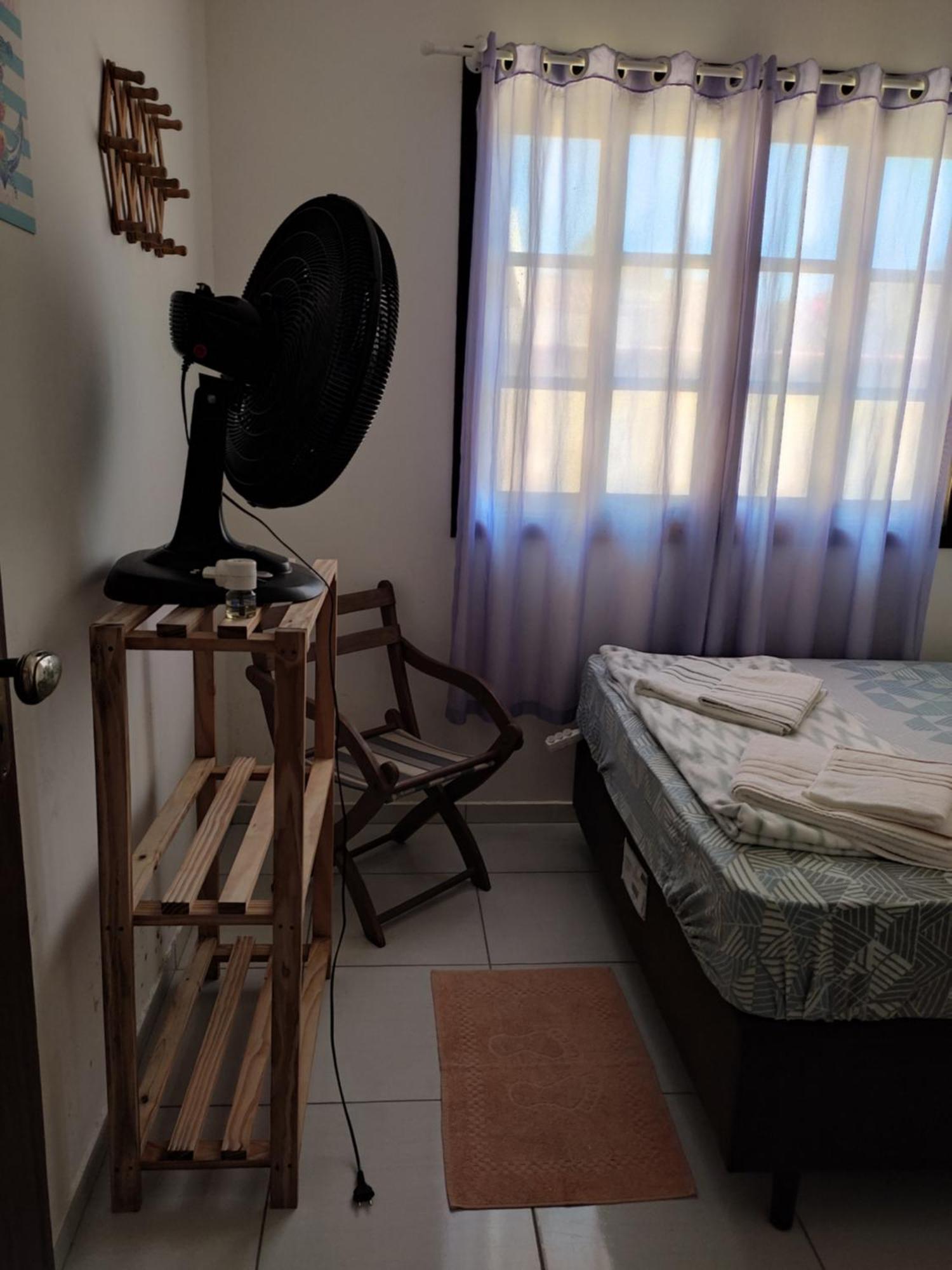 Um Quarto Em Casa Agradavel 페레케 외부 사진